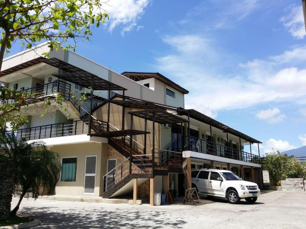 Quezon Premier Hotel Lucena Exteriör bild