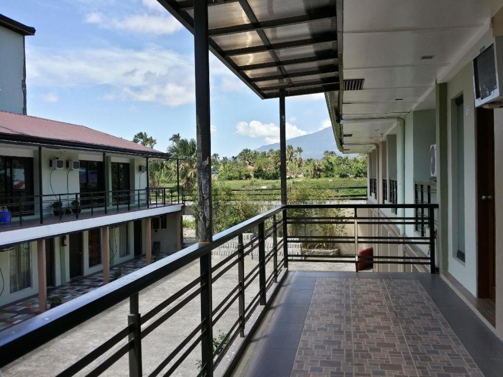 Quezon Premier Hotel Lucena Exteriör bild