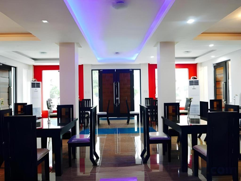 Quezon Premier Hotel Lucena Exteriör bild